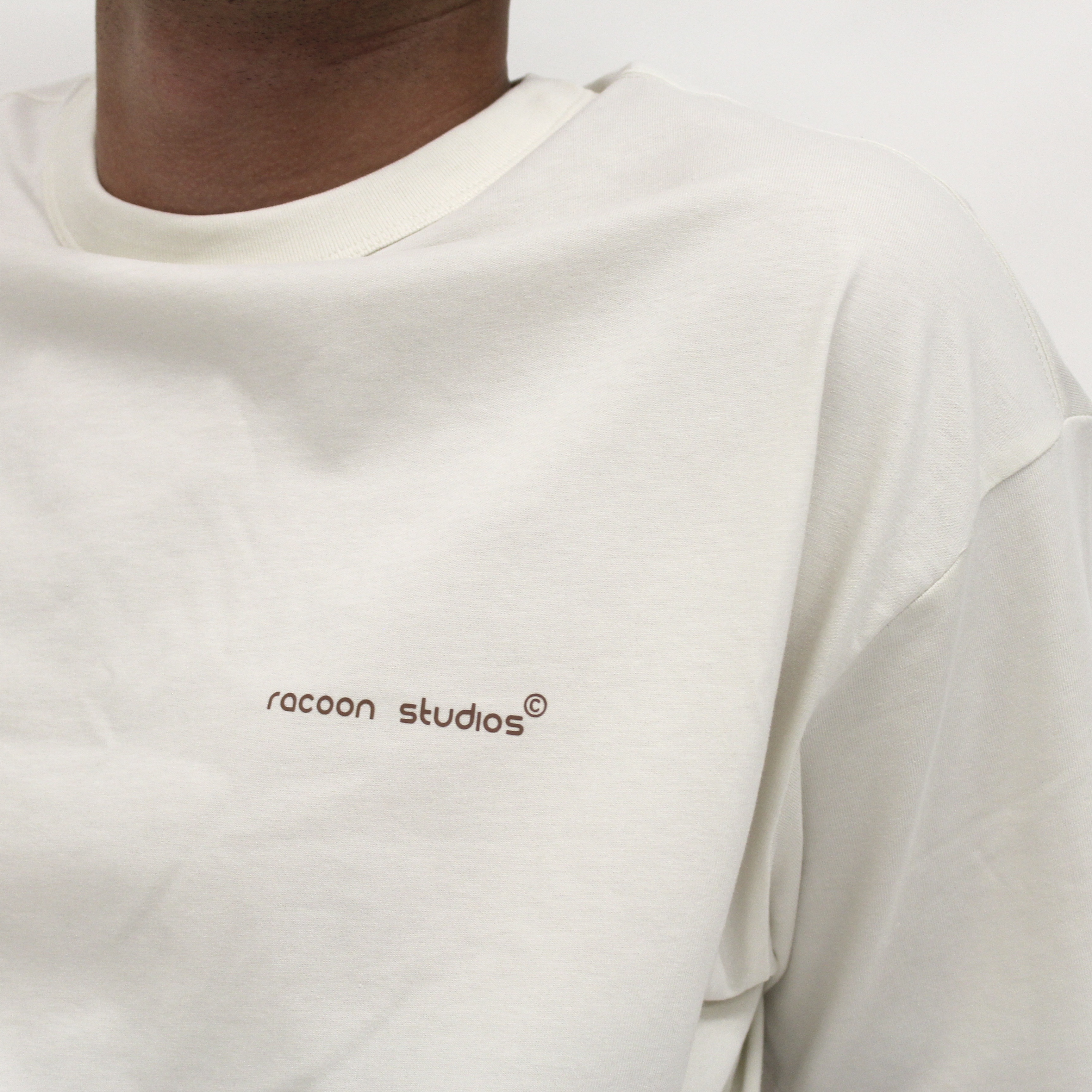 Bekleidung, T-shirt, Langarm, Ärmel, Person