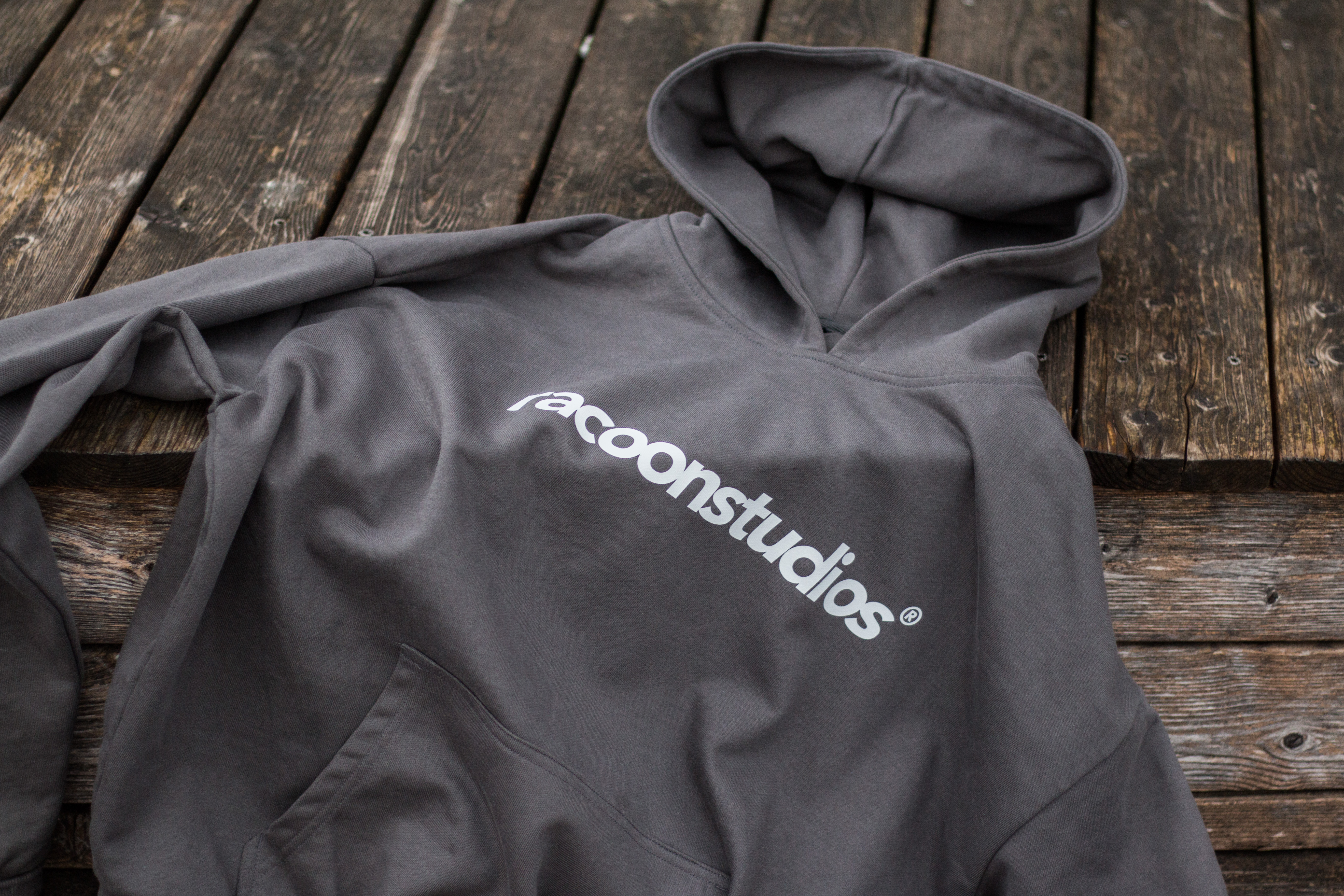 racoon hoodie aus Bio-Baumwolle – Swissbrand nachhaltig